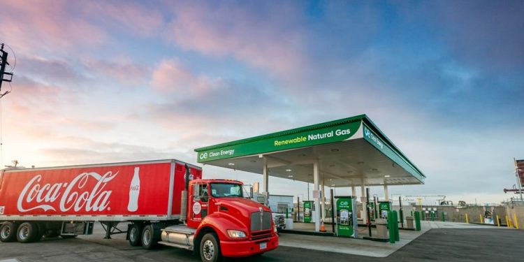 RNG Is Decarbonizing Trucking Today – Fleet Management