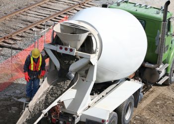Non-traditional employers competing for drivers