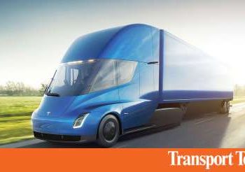 Musk Says Tesla Will Begin Shipping Semis Later This Year